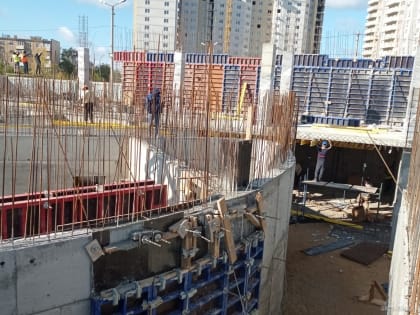 В Волжском строят новую детскую поликлинику