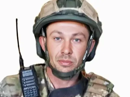 Под Волгоградом проводят в последний путь участника СВО Владислава Шарфа