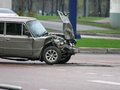 «Семерка» сбила пенсионерку в промзоне