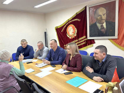 ДЕПУТАТЫ ФРАКЦИИ КПРФ ВОЛЖСКОЙ ГОРОДСКОЙ ДУМЫ ПРОВЕЛИ ПРИЕМ ГРАЖДАН