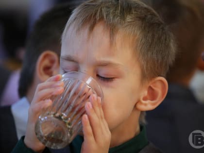 Пить больше воды в морозные дни посоветовала врач Фирсова