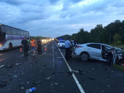 На видео попали последствия ДТП с Hyundai, где сегодня погибли три человека, в том числе ребенок, -  «Блокнот Волгограда»