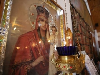 В волгоградской ИК-19 настоятель храма отец Николай провел богослужение