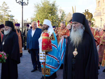 В Волгоградской епархии встретили ковчег с частицей мощей святого великомученика Георгия Победоносца