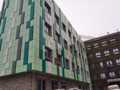 На юге Волгограда продолжается строительство поликлиники на 1000 человек в смену