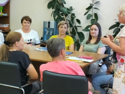 Всей семьей - в Чернышковский ЦСОН: день «Единой семейной приемной»