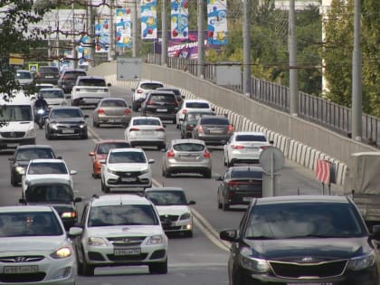 Вечер пятницы волгоградцы провели в пробках