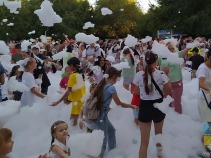 Празднование Дня города в Волжском началось с большого семейного праздника