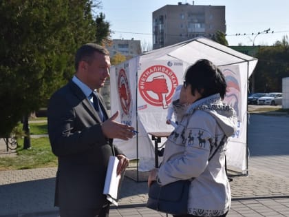 Волгоградские партийцы собрали более 6 тысяч подписей в поддержку законопроекта о запрете «наливаек»