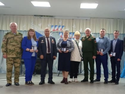 Волонтёрам вручили награды