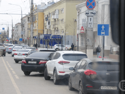 Большинство автовладельцев Волгограда не готовы покупать парковочные места