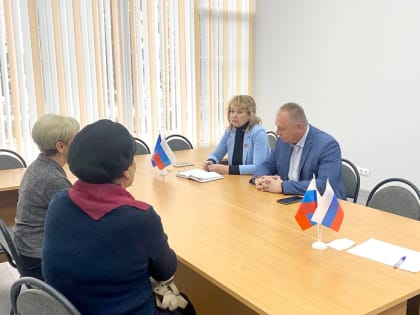 ДЕПУТАТЫ ПРИНИМАЮТ ОБРАЩЕНИЯ ВОЛЖАН В ХОДЕ ДЕКАДЫ ПРИЕМОВ ГРАЖДАН ПАРТИИ «ЕДИНАЯ РОССИЯ»