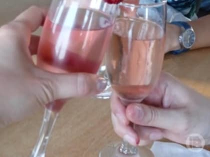 Волгоградцам объяснили, с какой скоростью пить алкоголь в новогоднюю ночь