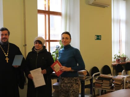 Царицынский православный университет передал книги в библиотеку ВолГУ