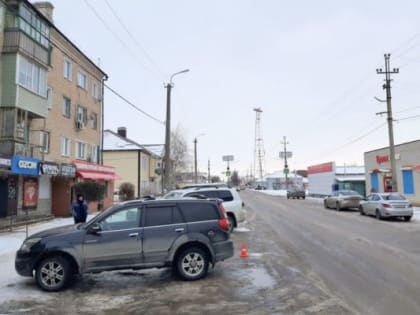 В Петровом Вале ищут нарушителя ПДД, который «толкнул» иномарку и скрылся