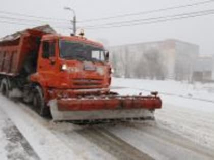 Дорожные службы приступили к обработке проезжей части реагентами