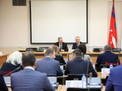 Глава Владимир Марченко поблагодарил депутатов Волгоградской городской Думы за совместную продуктивную работу