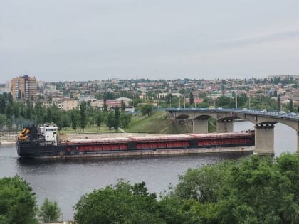 У Камышинского элеватора продолжается отгрузка зерна в Иран - оно транспортируется сухогрузами класса «река-море»