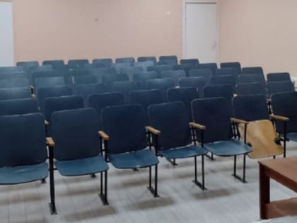 В Оленьевской школе отремонтировали актовый зал