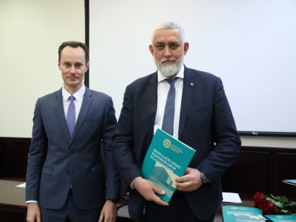 Состоялось вручение дипломов ученым ВолгГМУ, удостоенным ученых степеней и званий