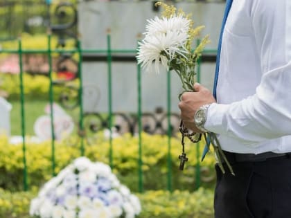 В Волгограде пожилой мужчина скончался на похоронах друга