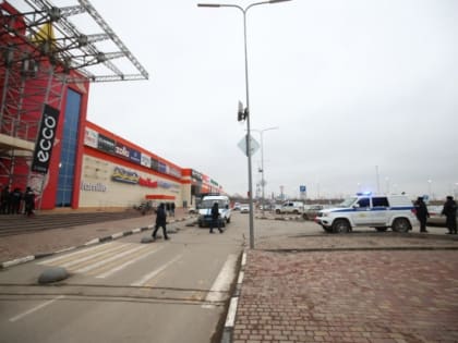 Полицейские задержали подростков в ТРК «Мармелад» в Волгограде