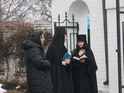 Крестный ход прибыл в Свято-Вознесенский Дубовский монастырь