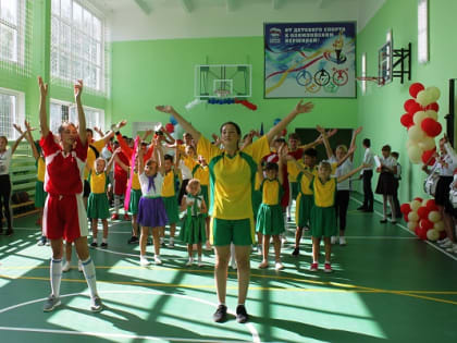 В рамках партпроекта «Детский спорт» в школе Урюпинского района открылся обновленный спортзал