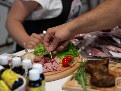 Врач Поляев рассказал, как есть 4 раза в день и при этом худеть