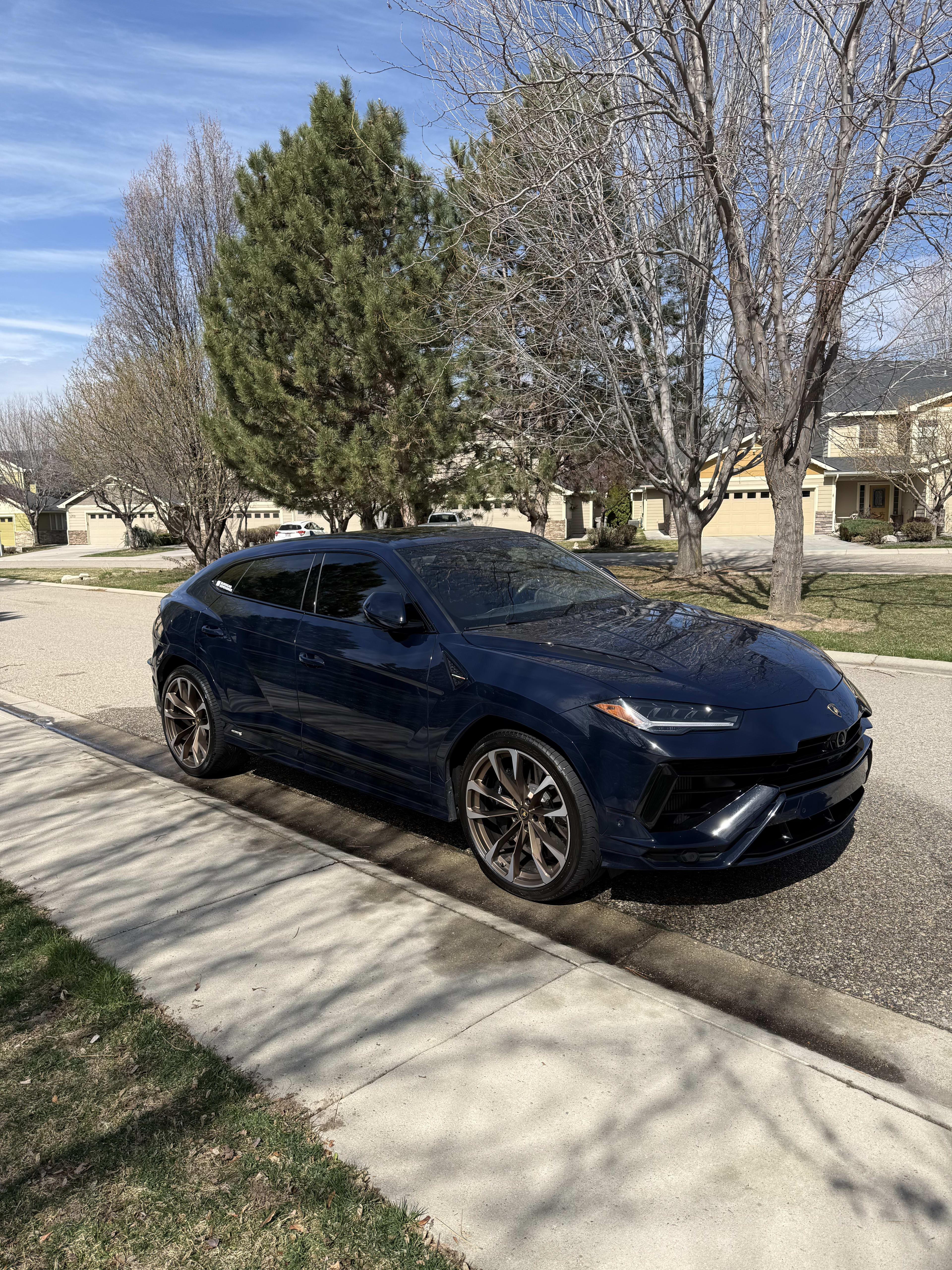 2025 Lamborghini Urus S