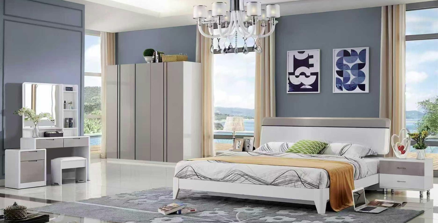 Bedroom Set Queen 1.5M — Four Door