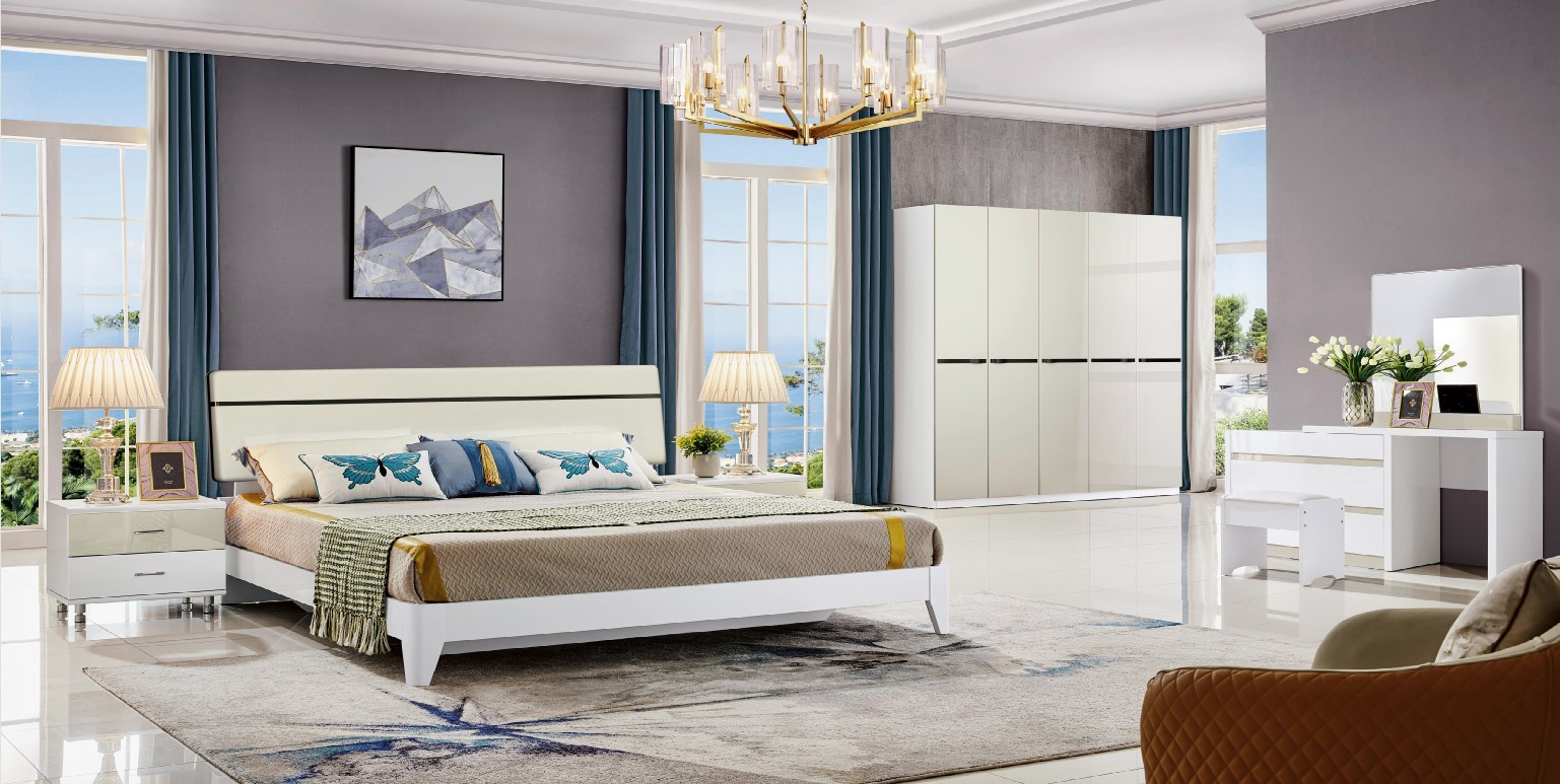 Bedroom Set Queen 1.5M — Four Door