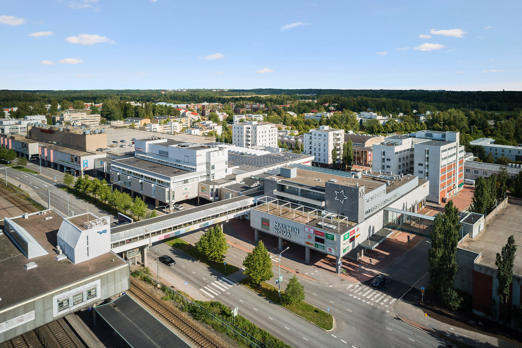 Kauppakeskus Malmin Nova Malminkaari 13-15, Helsinki - eQ Toimitilat