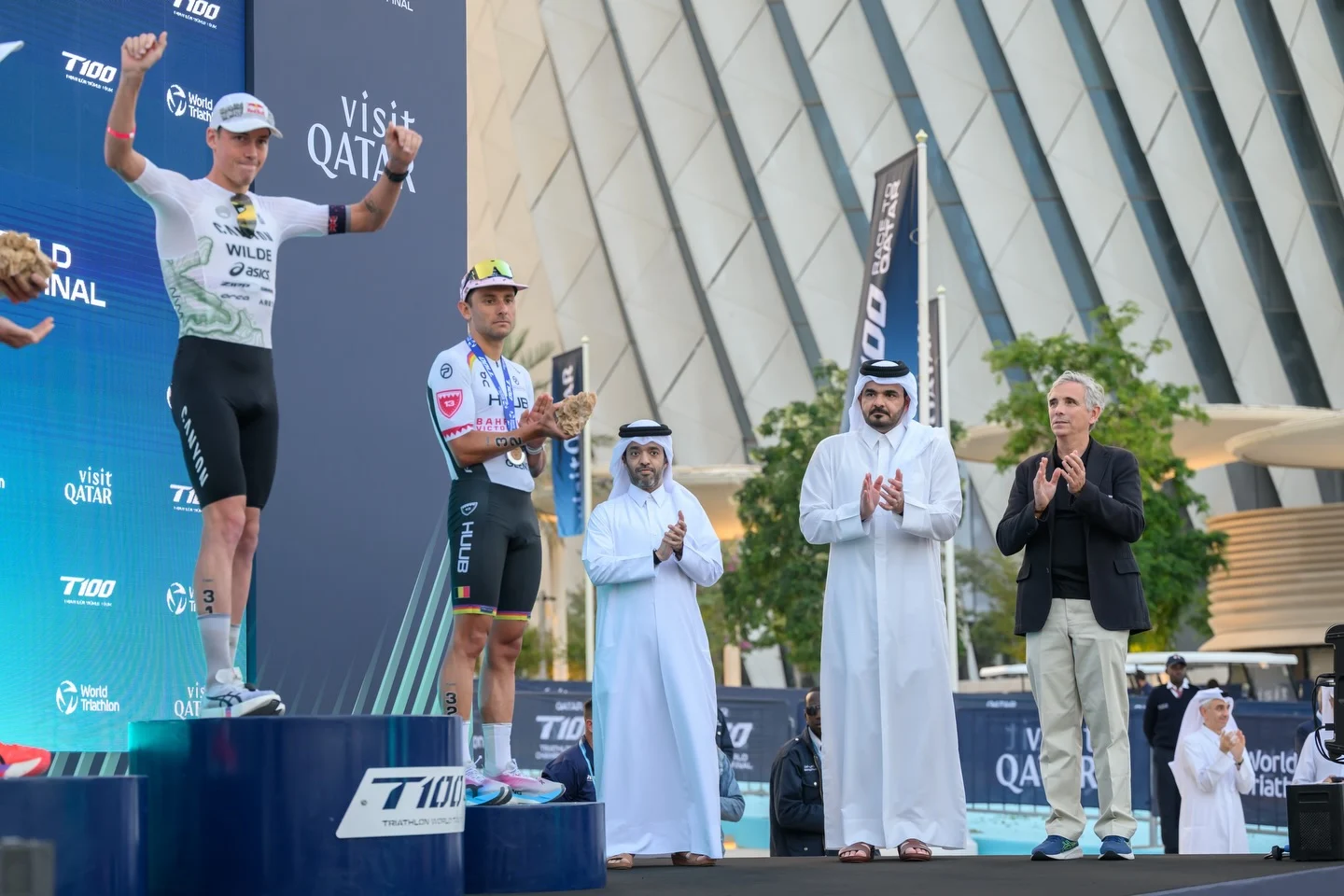 Qatar Olympic Committee President Crowns Winners of T100 Triathlon World Championship