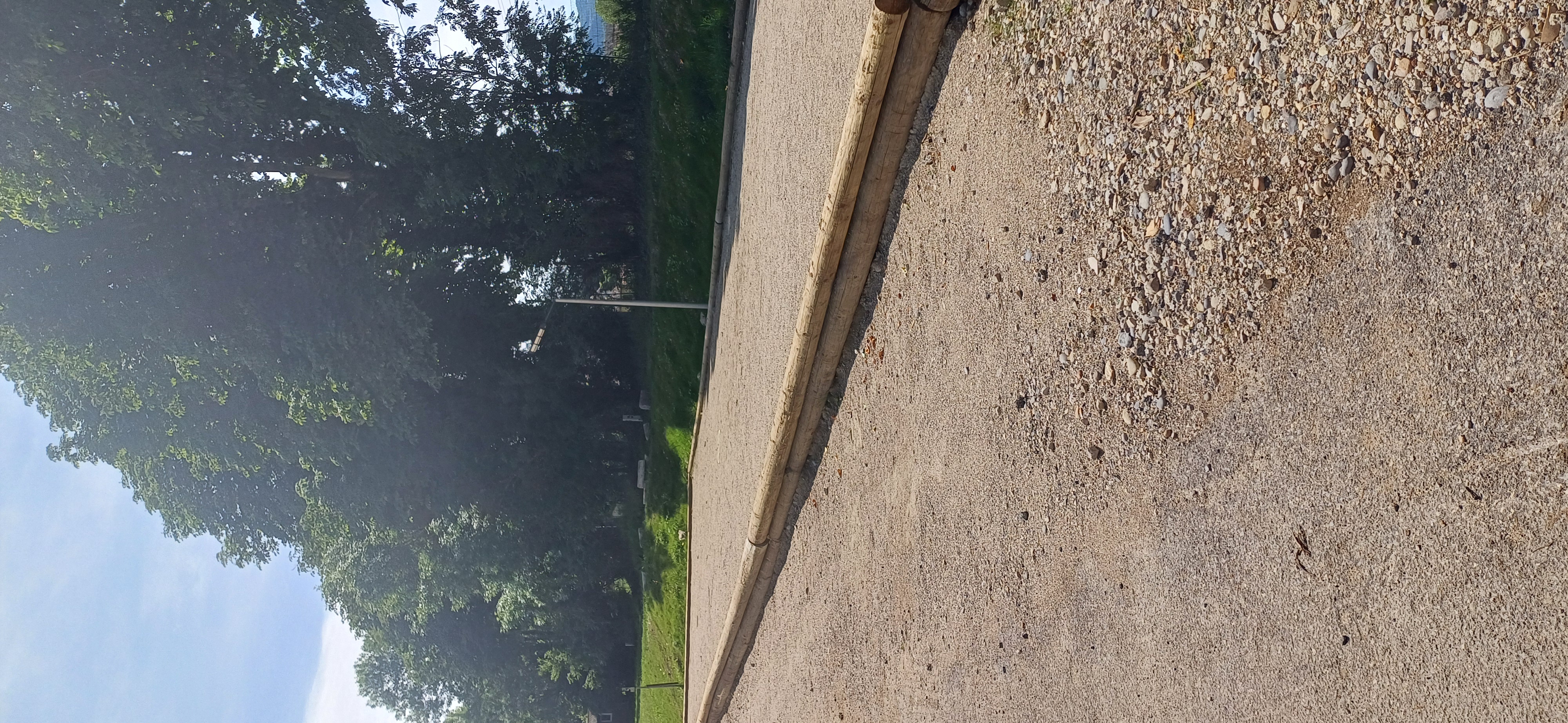Terrain de pétanque — équipement au camping L'Aincontournable