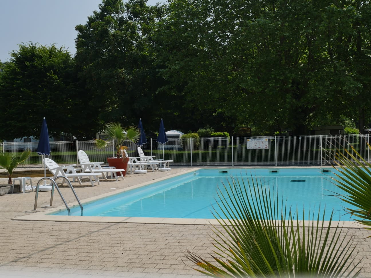 Piscine — équipement au camping L'Aincontournable