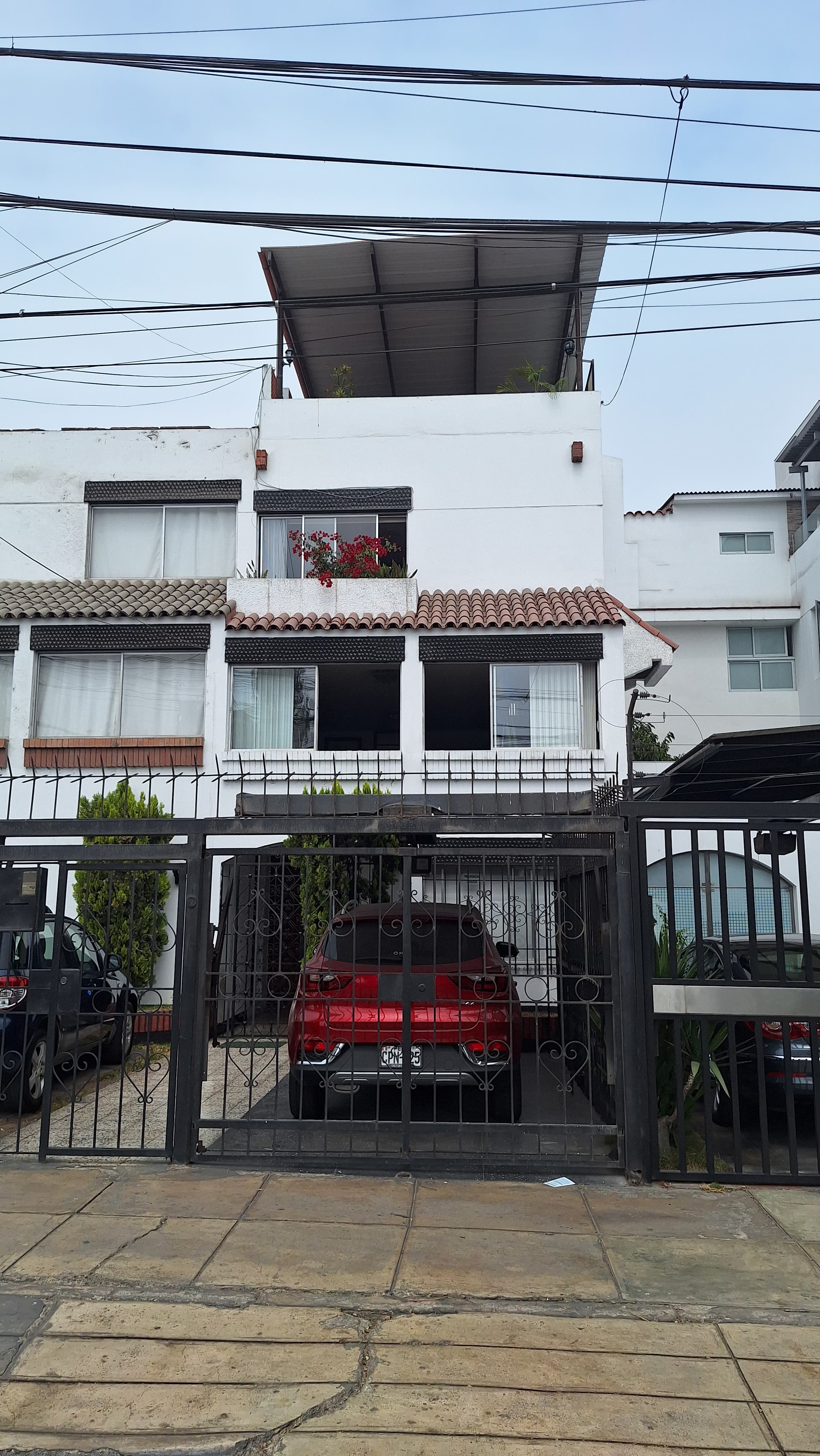SE VENDE BONITO DEPARTAMENTO TRIPLEX EN SAN BORJA NORTE