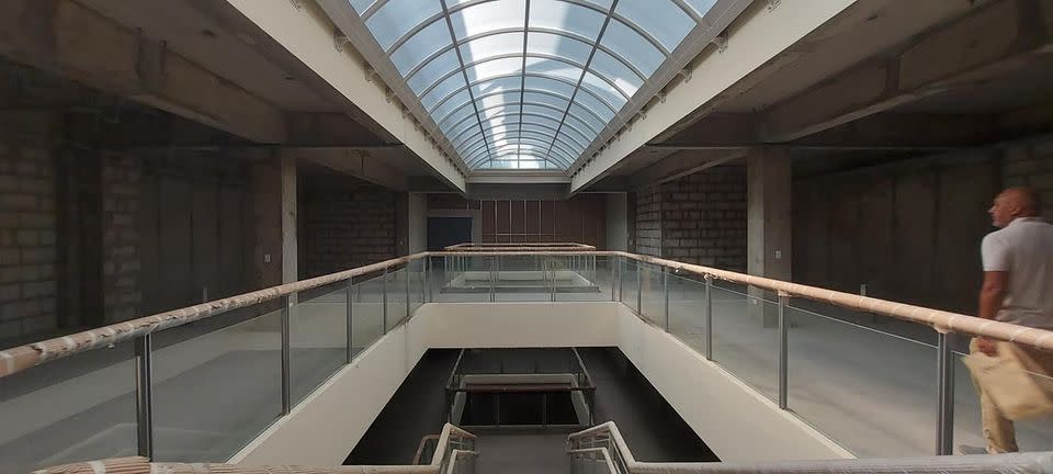 SE VENDE LOCAL COMERCIAL EN CHORRILLOS CC GALAXY PLAZA