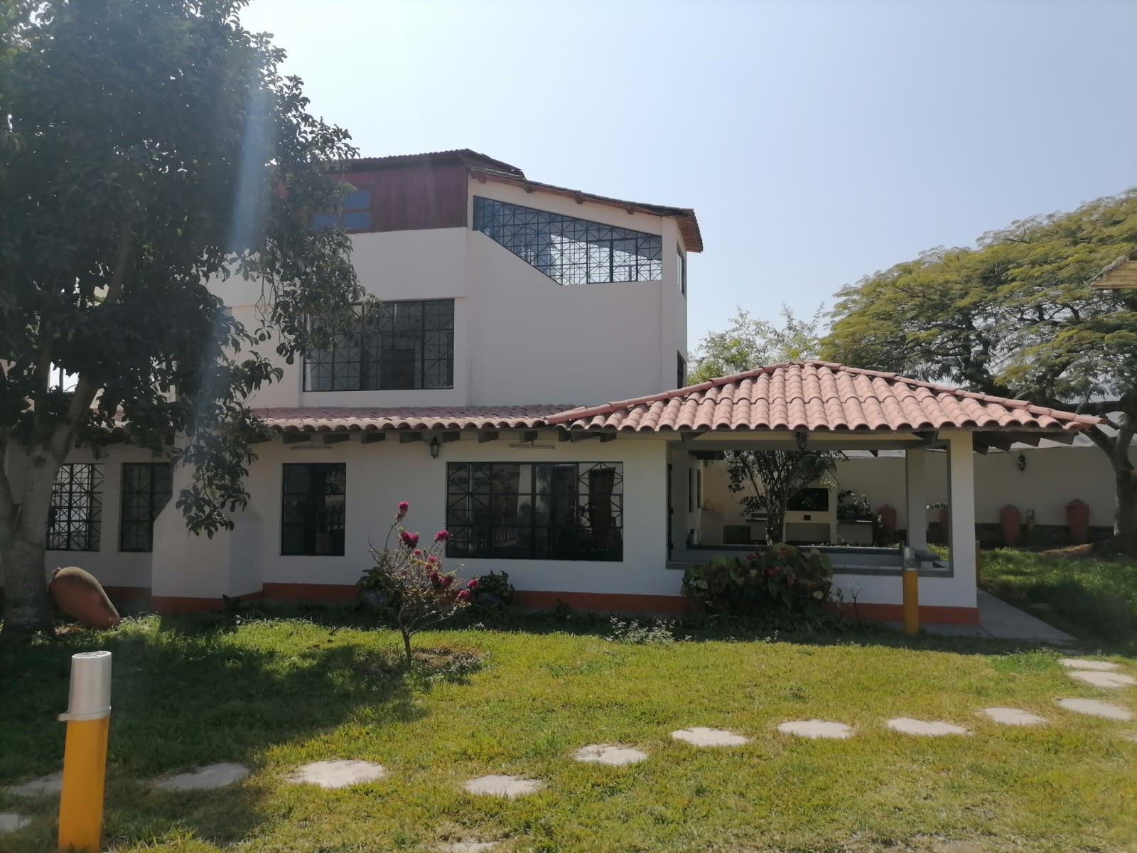 Casa campo 8 dorm. c/baño + piscina + 1 ha ideal turismo – Lunahuaná
