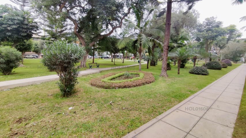 ESTRENO, LINDO PRIMER PISO FRENTE A PARQUE.