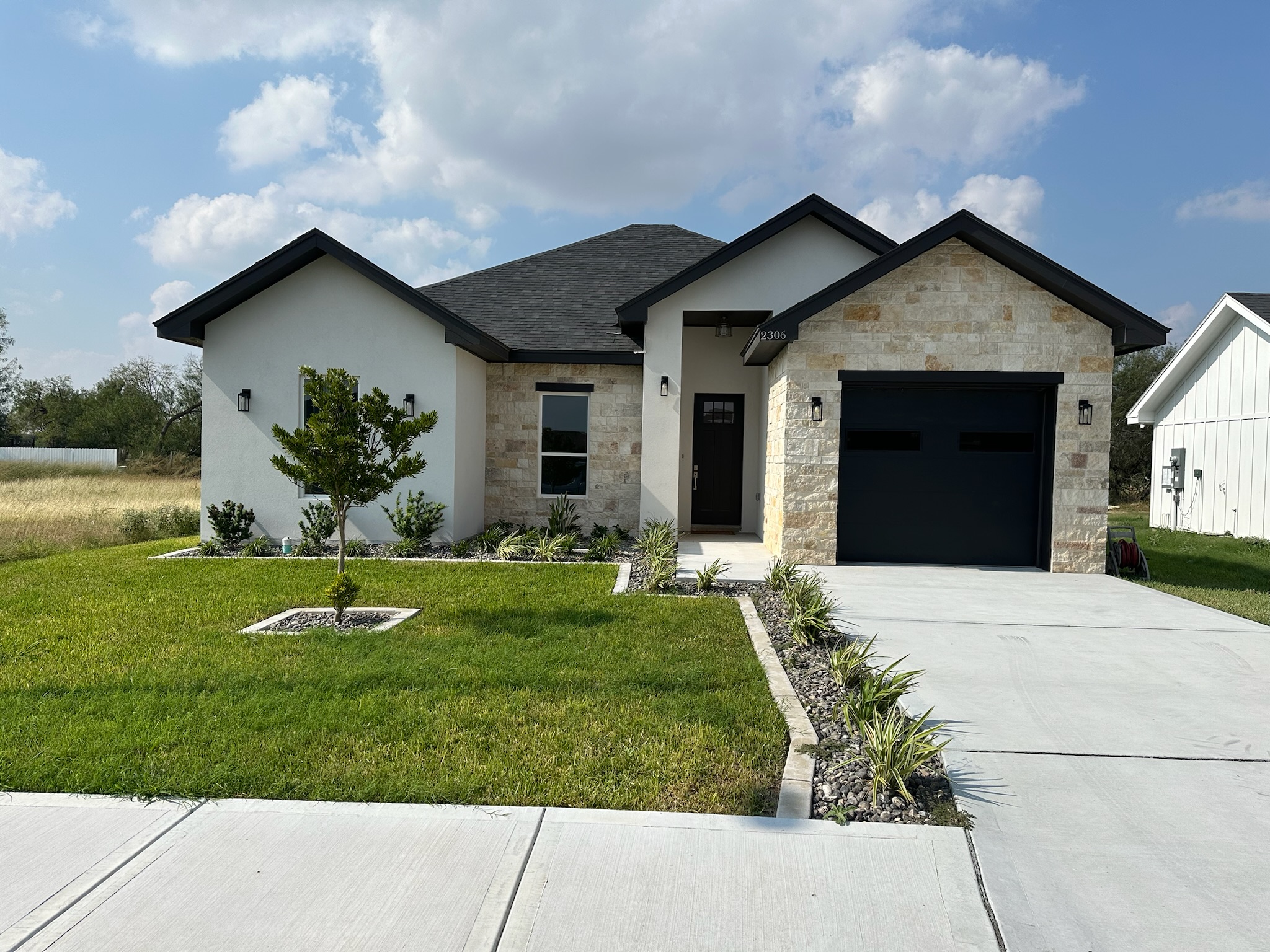 Modern ICF Spec Home - Photo 15