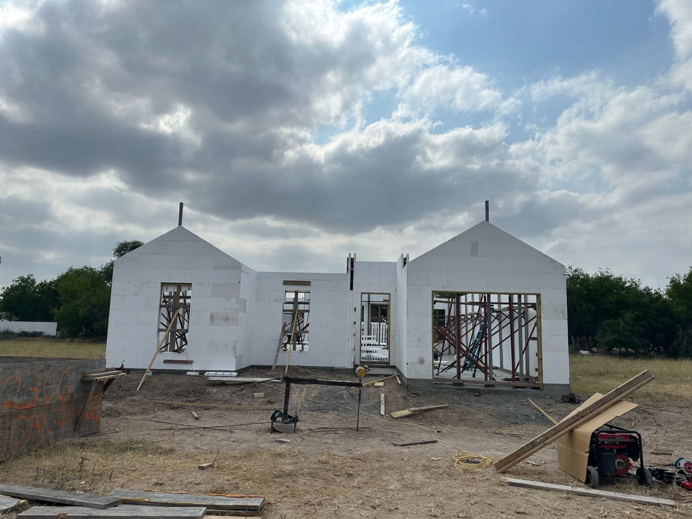 Modern ICF Spec Home - Photo 5