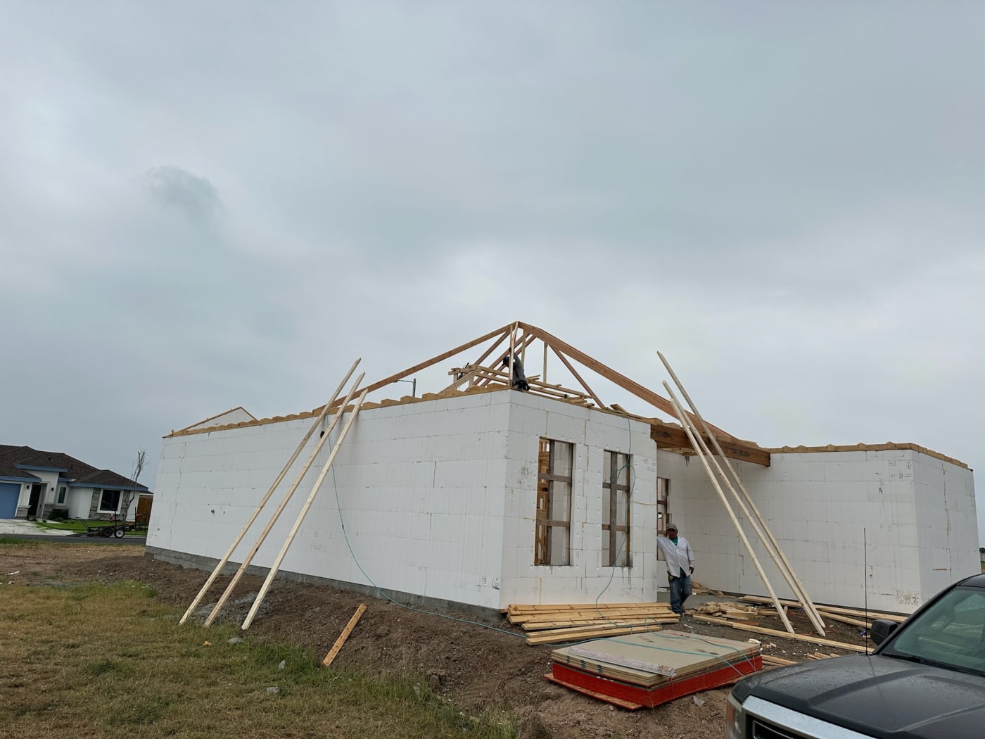 Modern ICF Spec Home - Photo 6