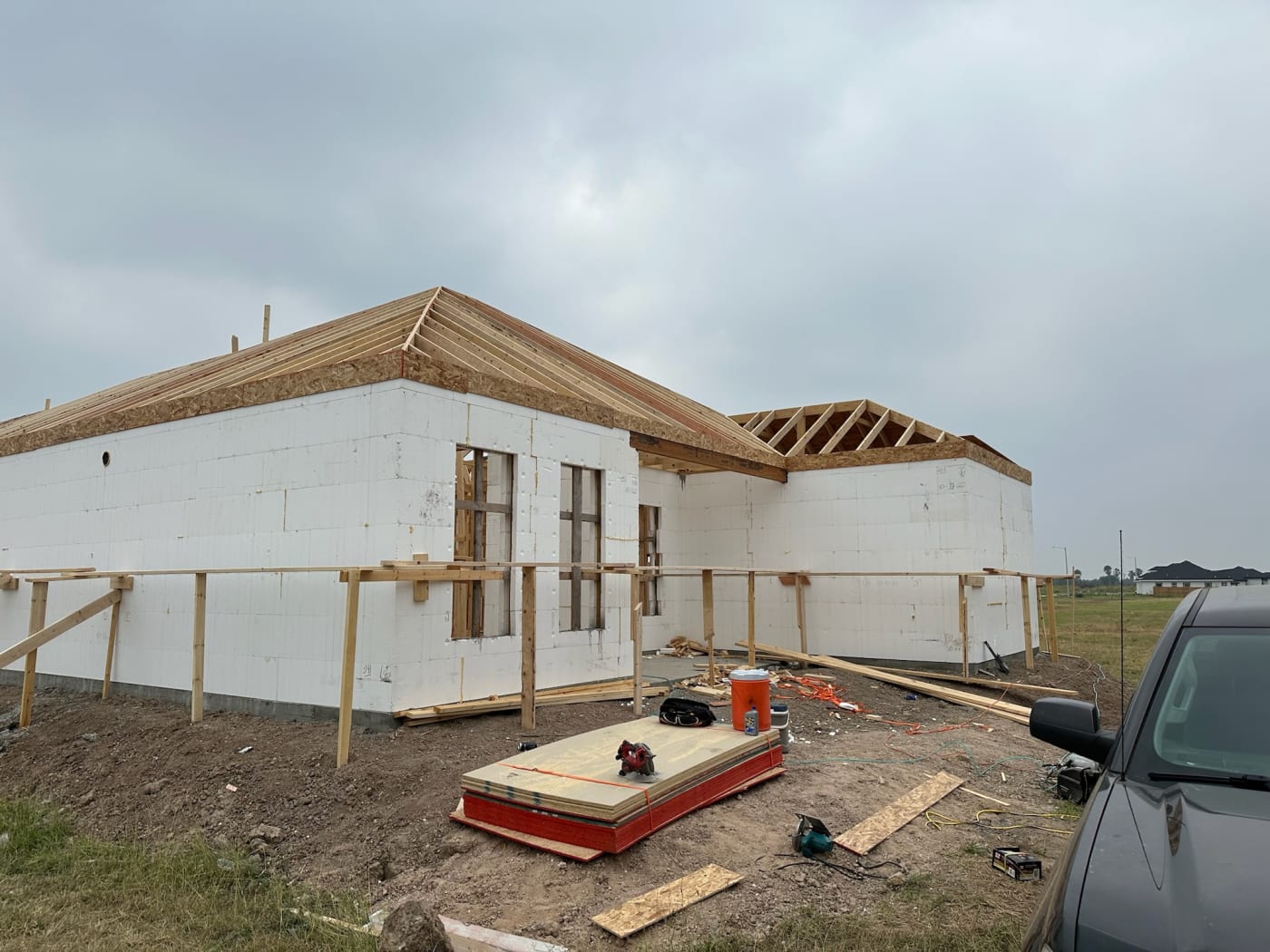 Modern ICF Spec Home - Photo 10
