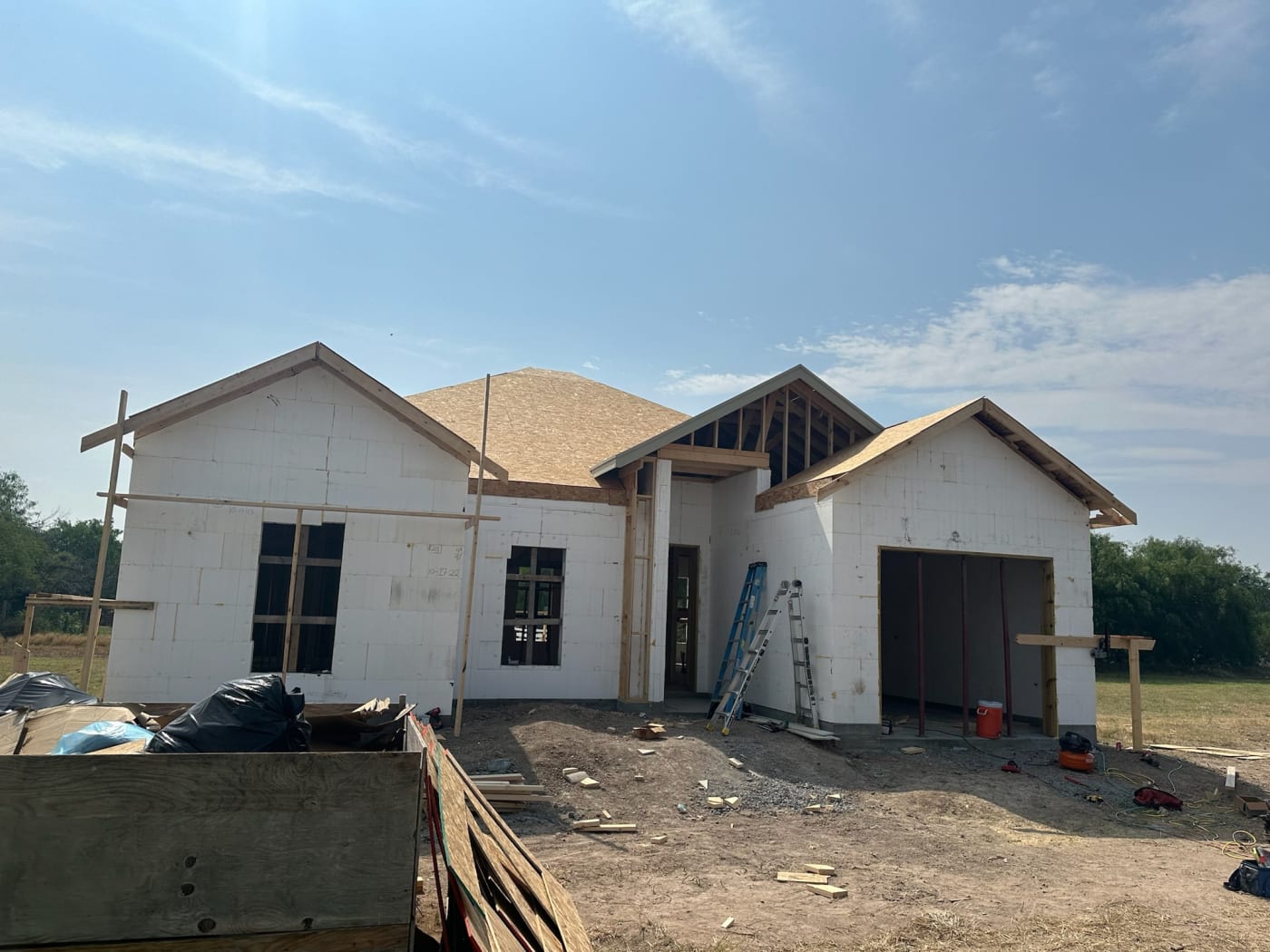 Modern ICF Spec Home - Photo 11