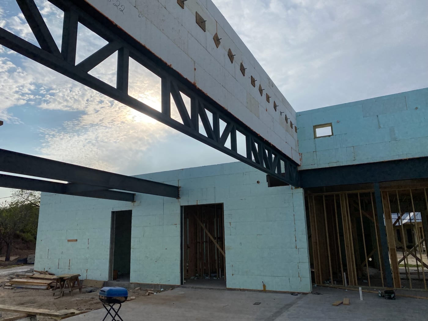 Country Club ICF Estate - Photo 1