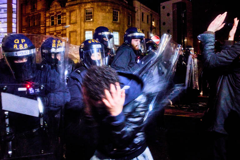 &quot;Kill The Bill&quot; protest, Bristol, March 26th 2021. Photograph Copyright &copy; Simon Holliday