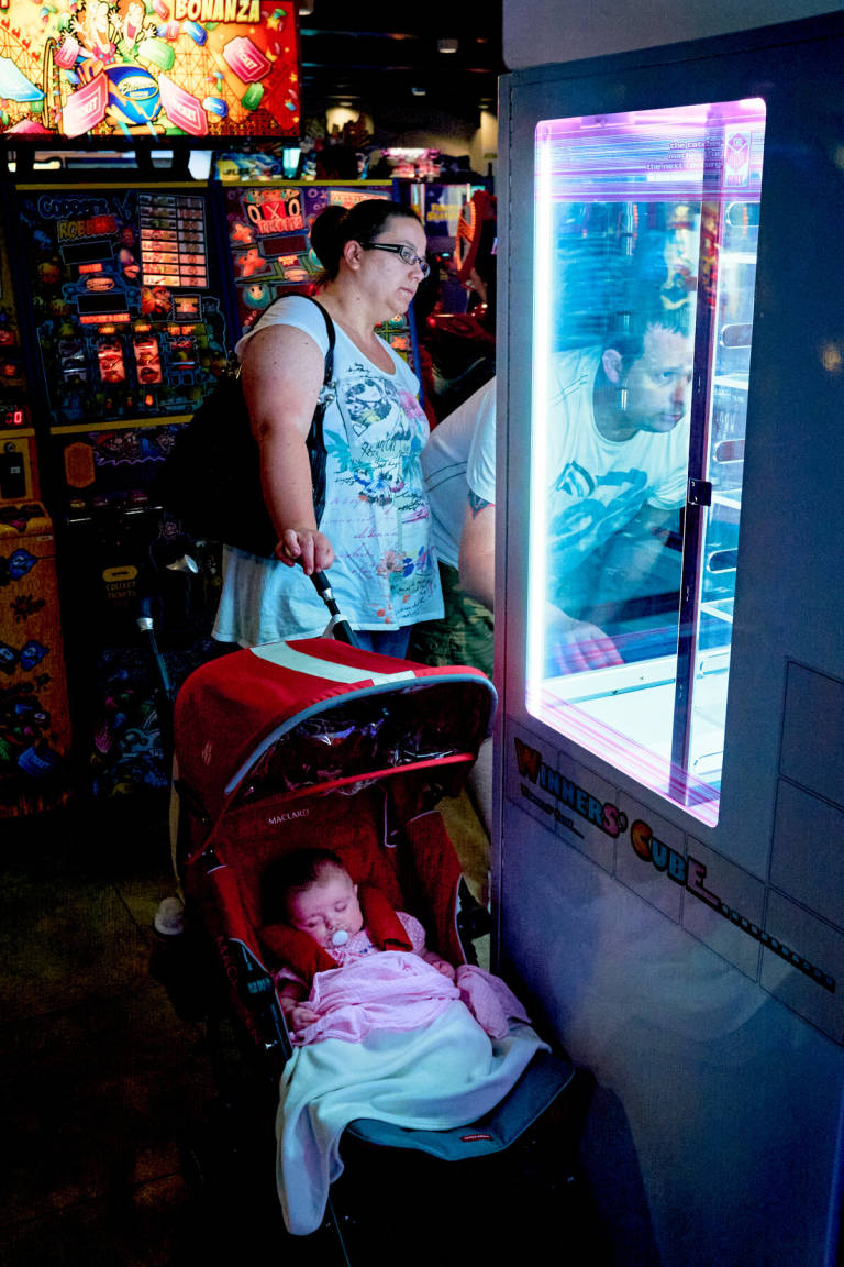 Weston-super-Mare, June 2011. Photograph Copyright © Simon Holliday