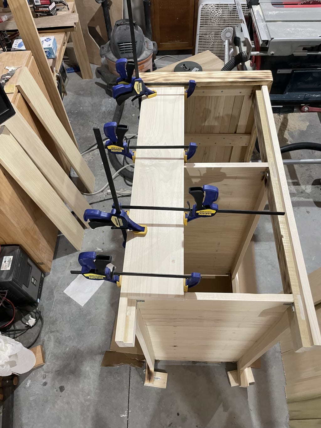 Clamping and gluing exterior board