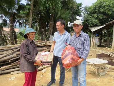 Chung tay xây dựng lại những ngôi nhà sau lũ